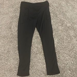 medium black leggings
